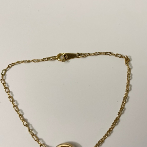 Vintage Gold Tone Chain Bracelet with Floral Medallion - Picture 7 of 12